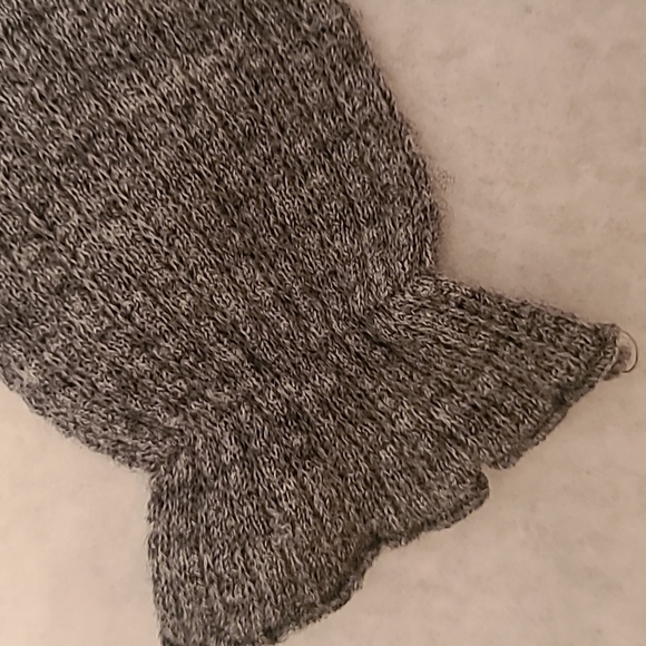 Guess grey sweater with frill detail - Picture 4 of 6